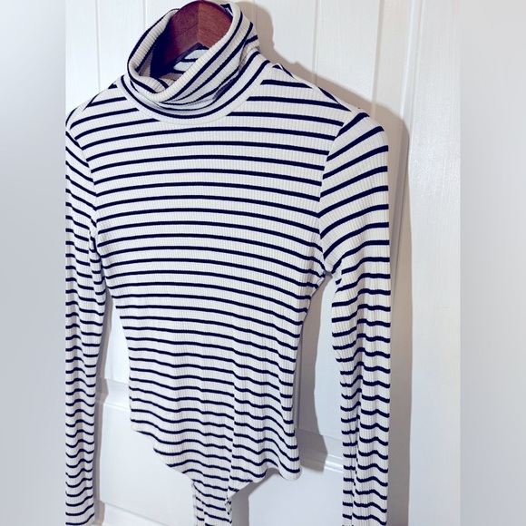 Women's Chloe Striped Rib Body Suit - Picture 4 of 7